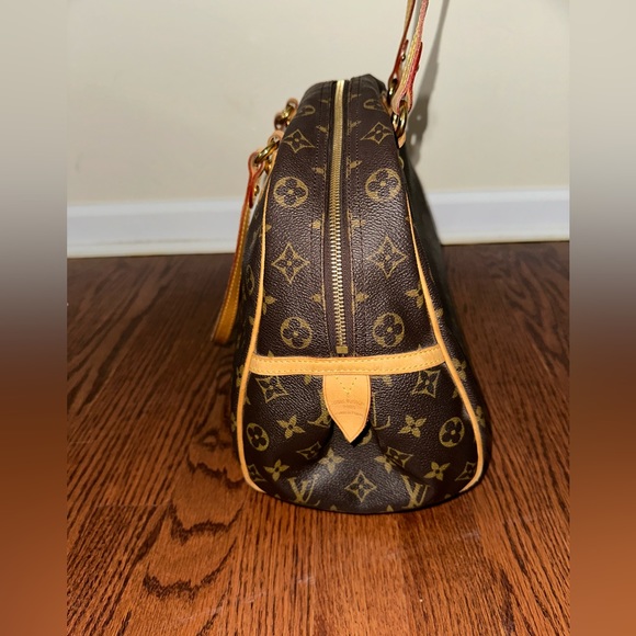 LOUIS VUITTON
Monogram Montorgueil bag - Picture 4 of 16